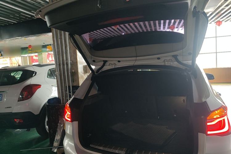 Used BMW X1 2018 sDrive20Li Leading Model Trunk