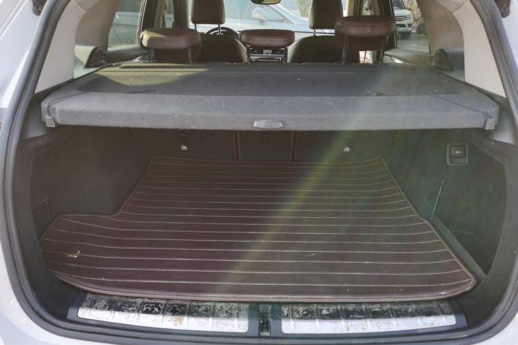 Used BMW X1 2018 xDrive20Li Luxury Edition Trunk