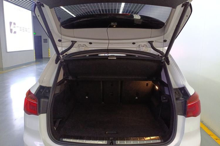 Used BMW X1 2018 sDrive20Li Leading Model Trunk