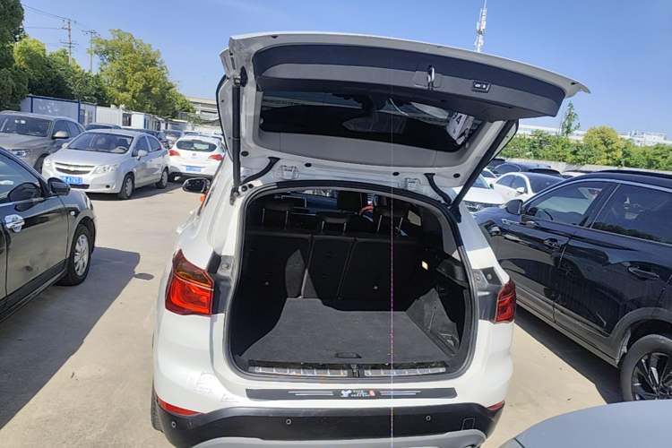 Used BMW X1 2018 xDrive20Li Luxury Model Trunk