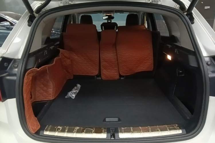 Used BMW X1 2018 xDrive20Li Luxury Edition Trunk