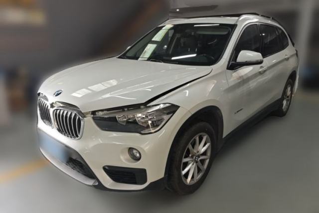 BMW X1 2018 sDrive18Li Fashion Model с пробегом