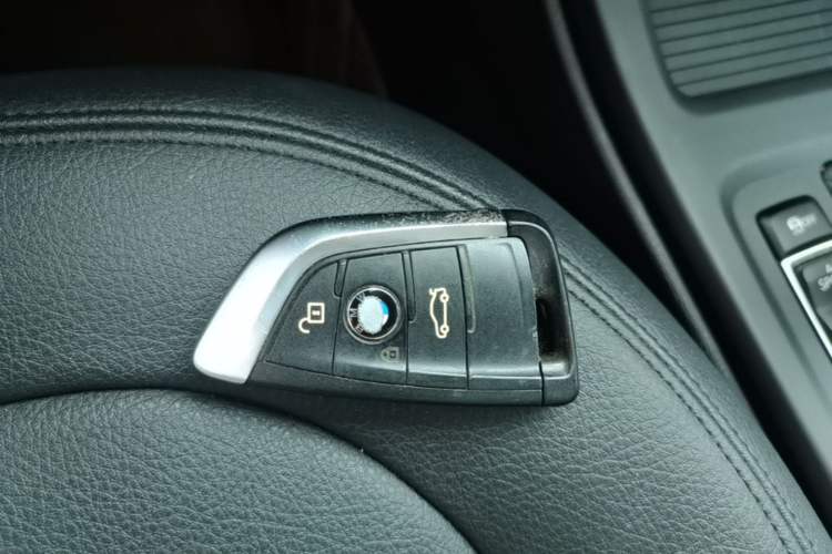 Used BMW X1 2018 sDrive20Li Leading Model Vehicle Key