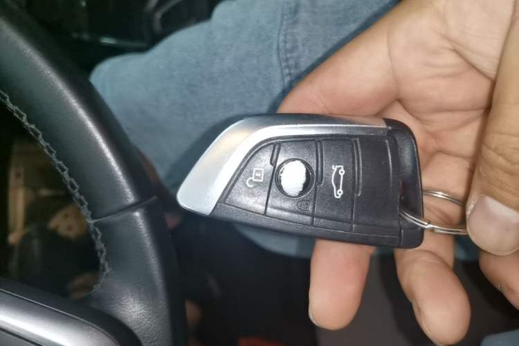 Used BMW X1 2018 xDrive20Li Luxury Edition Vehicle Key