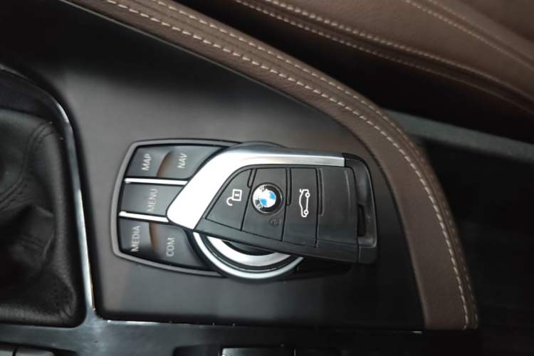 Used BMW X1 2018 xDrive20Li Luxury Edition Vehicle Key