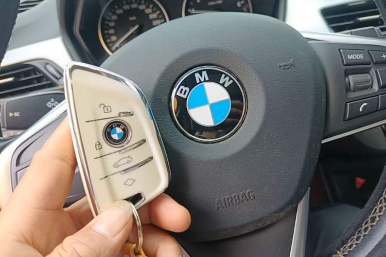 Used BMW X1 2018 sDrive20Li Leading Model Vehicle Key