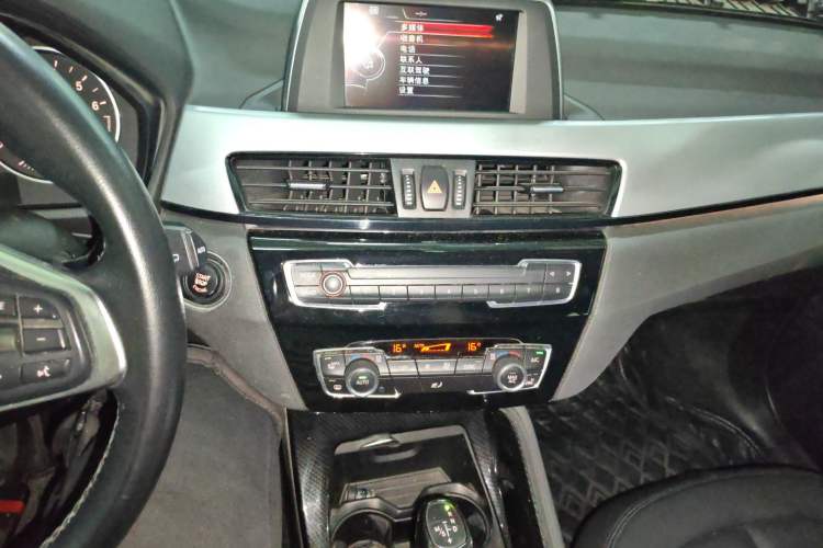 Used BMW X1 2018 sDrive18Li Fashion Model Audio And AC Panel