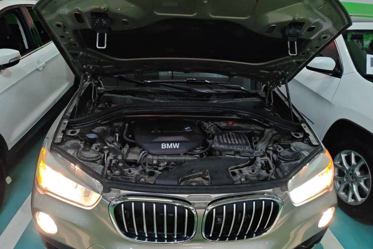 Used BMW X1 2018 sDrive18Li Fashion Model Engine Bay