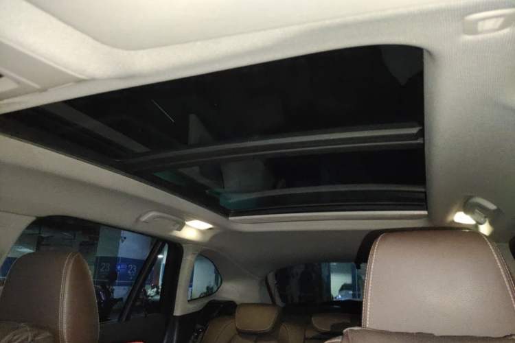 Used BMW X1 2018 sDrive18Li Luxury Model Headliner