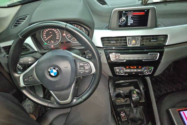 Used BMW X1 2018 sDrive18Li Fashion Model Interior 2
