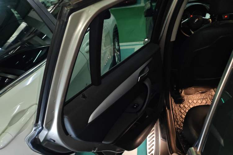 Used BMW X1 2018 sDrive18Li Fashion Model Interior 8