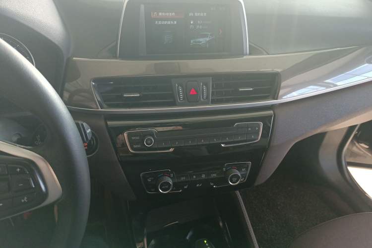 Used BMW X1 2019 sDrive18Li Premium Edition Audio And AC Panel