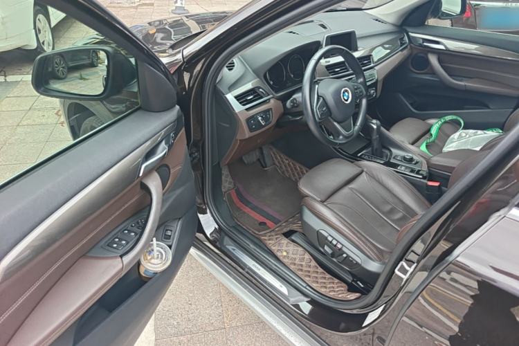 Used BMW X1 2019 sDrive18Li Premium Edition Driver Seat