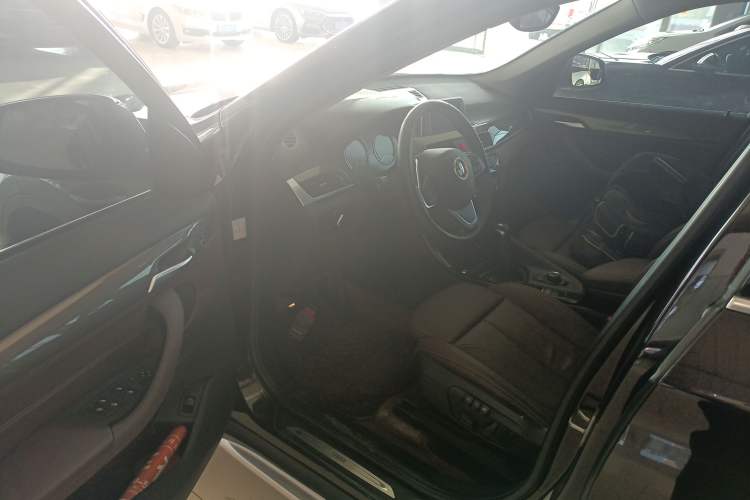 Used BMW X1 2019 sDrive18Li Premium Edition Driver Seat