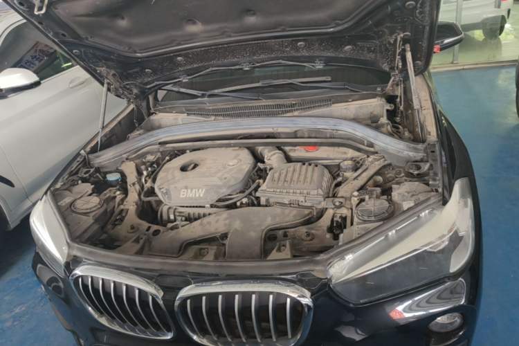 Used BMW X1 2019 sDrive18Li Fashion Model Engine Bay
