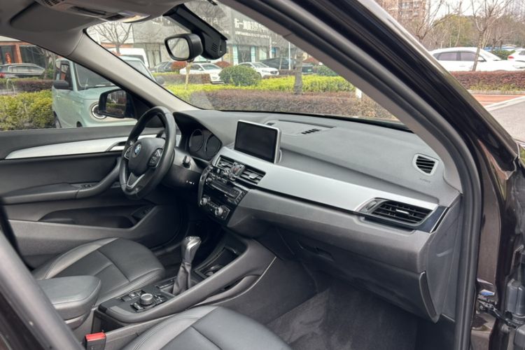 Used BMW X1 2019 sDrive20Li Leading Model Engine Bay