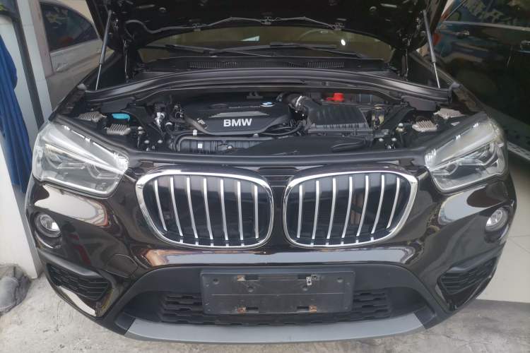 Used BMW X1 2019 sDrive20Li Leading Model Engine Bay