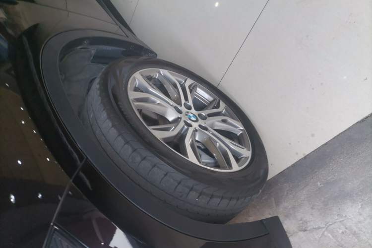 Used BMW X1 2019 sDrive20Li Leading Model Exterior 4