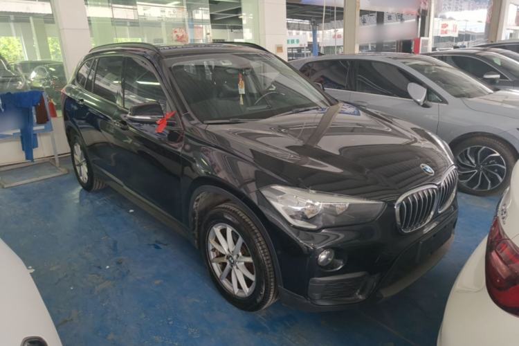 Used BMW X1 2019 sDrive18Li Fashion Model Front Right 45 Deg