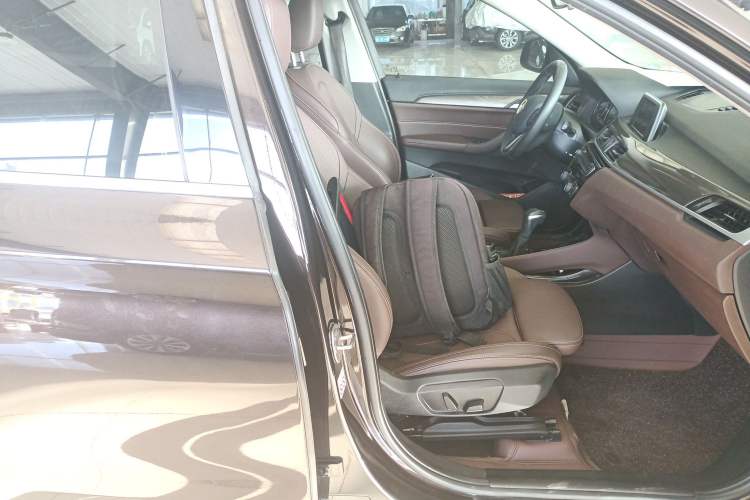 Used BMW X1 2019 sDrive18Li Premium Edition Right Front Seat