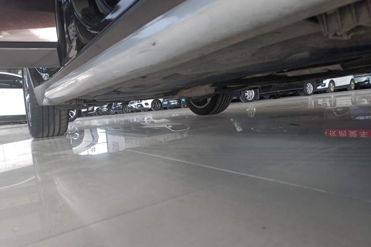 Used BMW X1 2019 sDrive18Li Premium Edition Right Side Sill