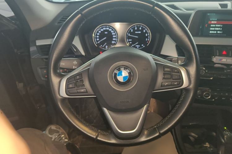 Used BMW X1 2019 sDrive18Li Fashion Model Steering Wheel