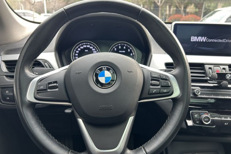 Used BMW X1 2019 sDrive20Li Leading Model Steering Wheel