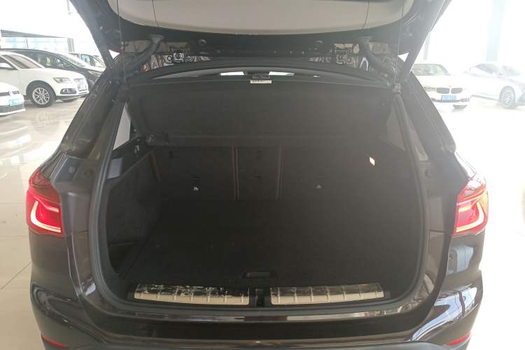 Used BMW X1 2019 sDrive18Li Premium Edition Trunk