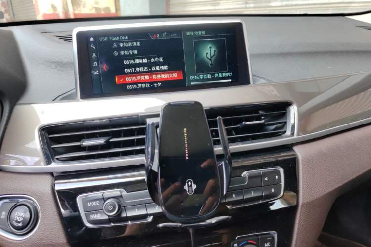 Used BMW X1 2019 xDrive20Li Luxury Model Audio And AC Panel
