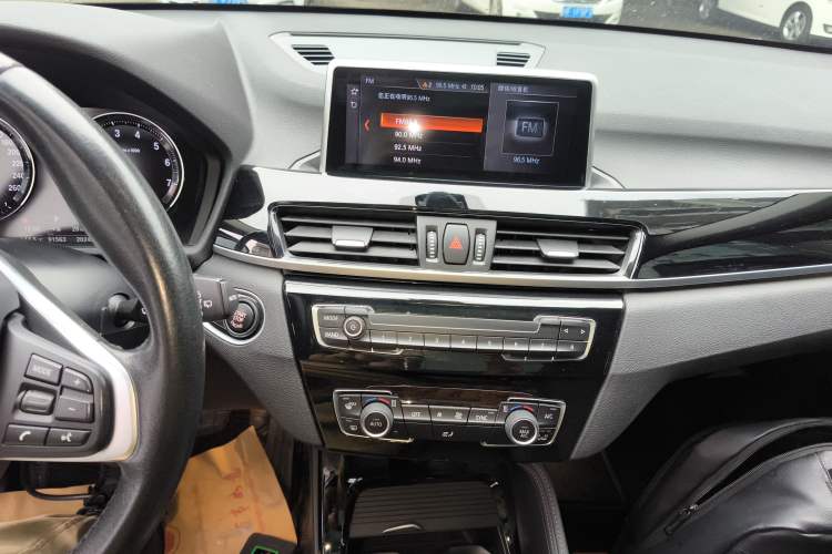 Used BMW X1 2019 sDrive18Li Premium Edition Audio And AC Panel