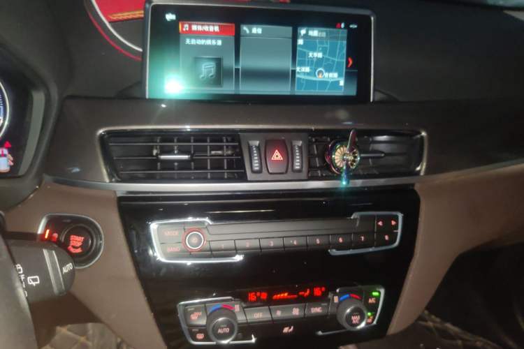 Used BMW X1 2019 xDrive20Li Luxury Model Audio And AC Panel