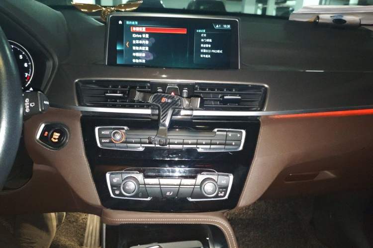 Used BMW X1 2019 xDrive20Li Luxury Model Audio And AC Panel