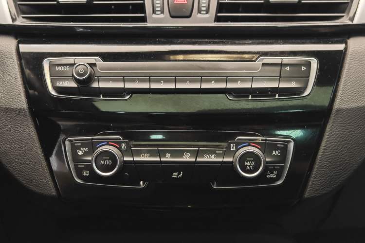 Used BMW X1 2019 sDrive20Li Leading Model Audio And AC Panel