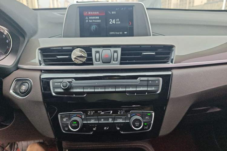 Used BMW X1 2019 sDrive18Li Premium Edition Audio And AC Panel