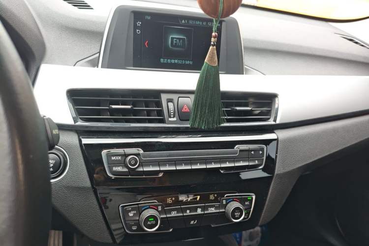 Used BMW X1 2019 sDrive20Li Leading Model Audio And AC Panel
