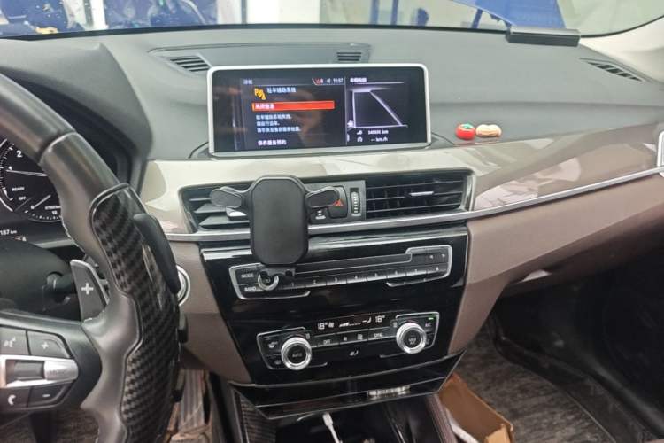 Used BMW X1 2019 sDrive18Li Premium Edition Audio And AC Panel