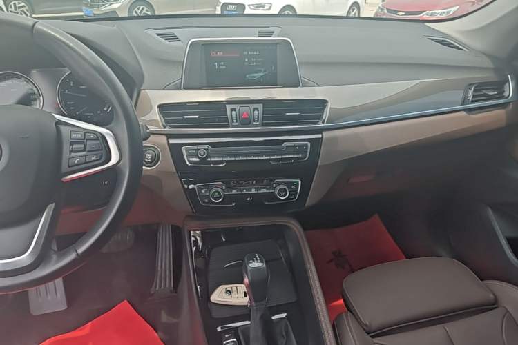 Used BMW X1 2019 sDrive18Li Premium Edition Audio And AC Panel