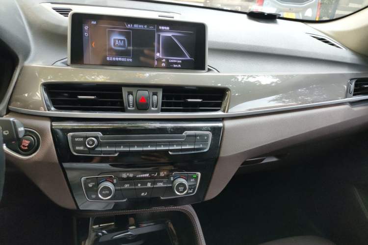 Used BMW X1 2019 sDrive18Li Premium Edition Audio And AC Panel