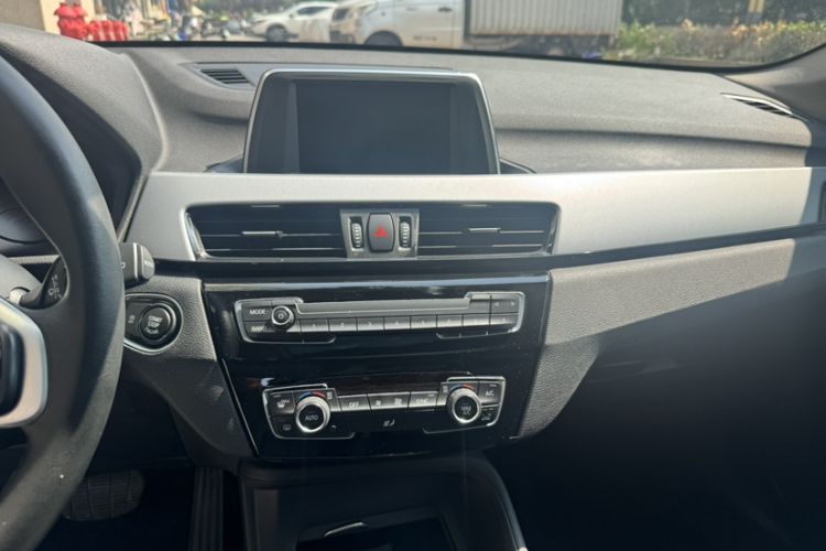 Used BMW X1 2019 sDrive20Li Leading Model Audio And AC Panel