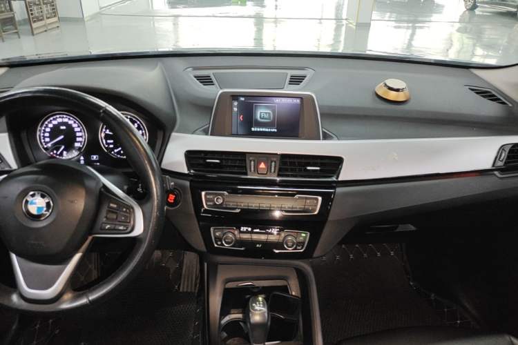 Used BMW X1 2019 sDrive20Li Leading Model Audio And AC Panel