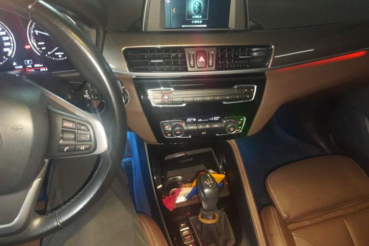 Used BMW X1 2019 sDrive18Li Premium Edition Audio And AC Panel