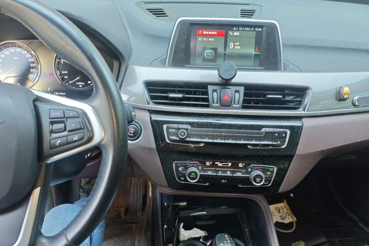 Used BMW X1 2019 sDrive18Li Premium Edition Audio And AC Panel