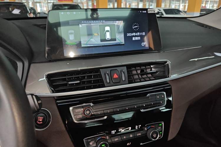 Used BMW X1 2019 sDrive18Li Premium Edition Audio And AC Panel