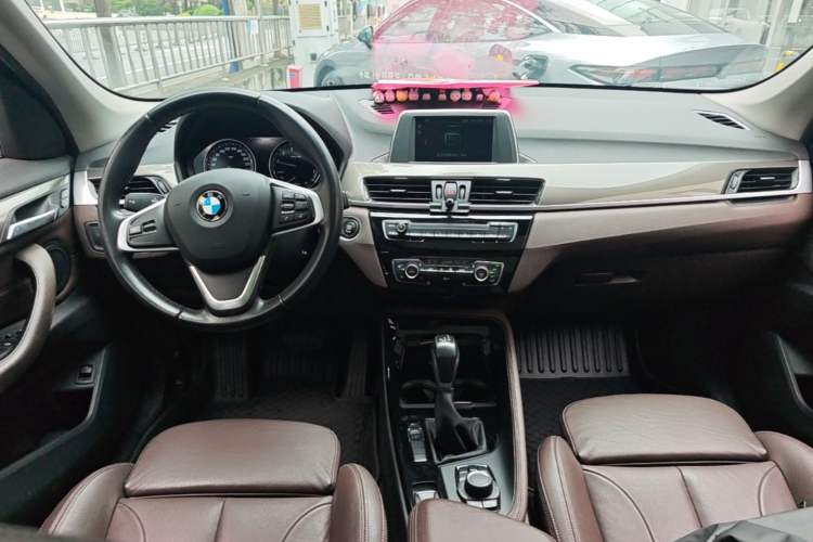 Used BMW X1 2019 sDrive18Li Premium Edition Center Console