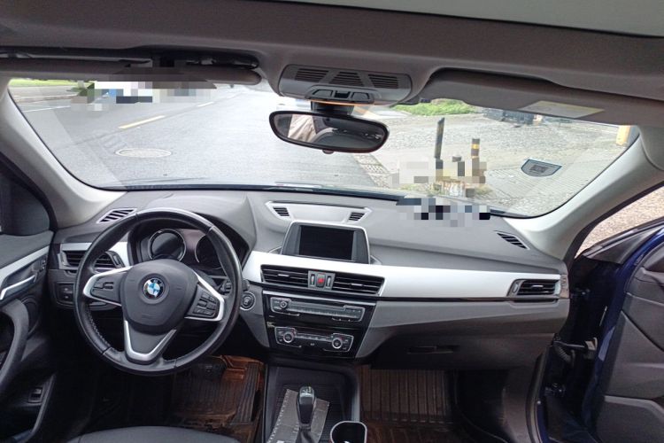 Used BMW X1 2019 sDrive20Li Leading Model Center Console
