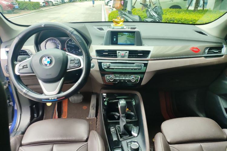 Used BMW X1 2019 sDrive18Li Premium Edition Center Console