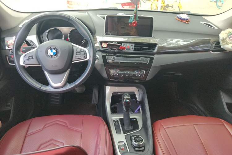 Used BMW X1 2019 sDrive20Li Leading Model Center Console