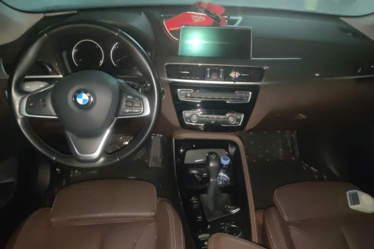 Used BMW X1 2019 xDrive20Li Luxury Model Center Console