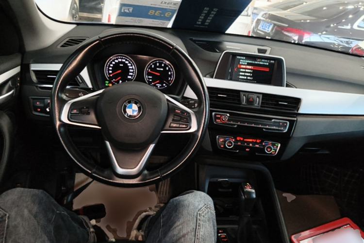 Used BMW X1 2019 sDrive20Li Leading Model Center Console