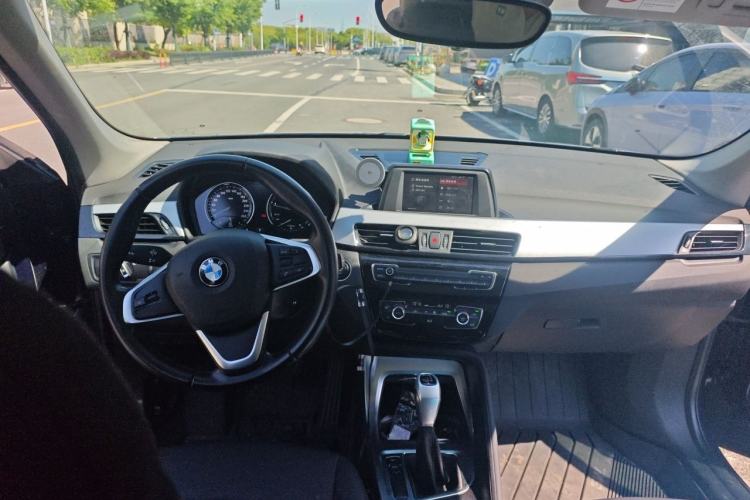 Used BMW X1 2019 sDrive20Li Leading Model Center Console